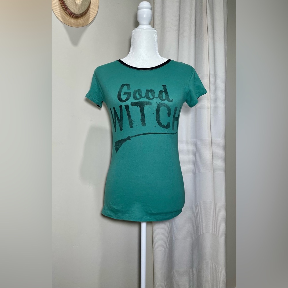 CUTE Witchy Tee | Junior Medium